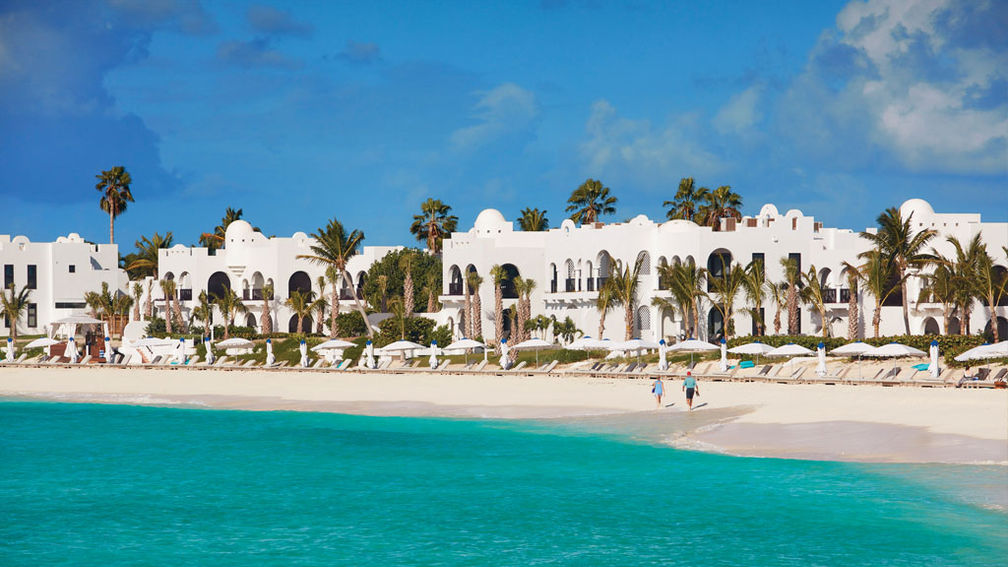 Hotel / Transfer / Tour